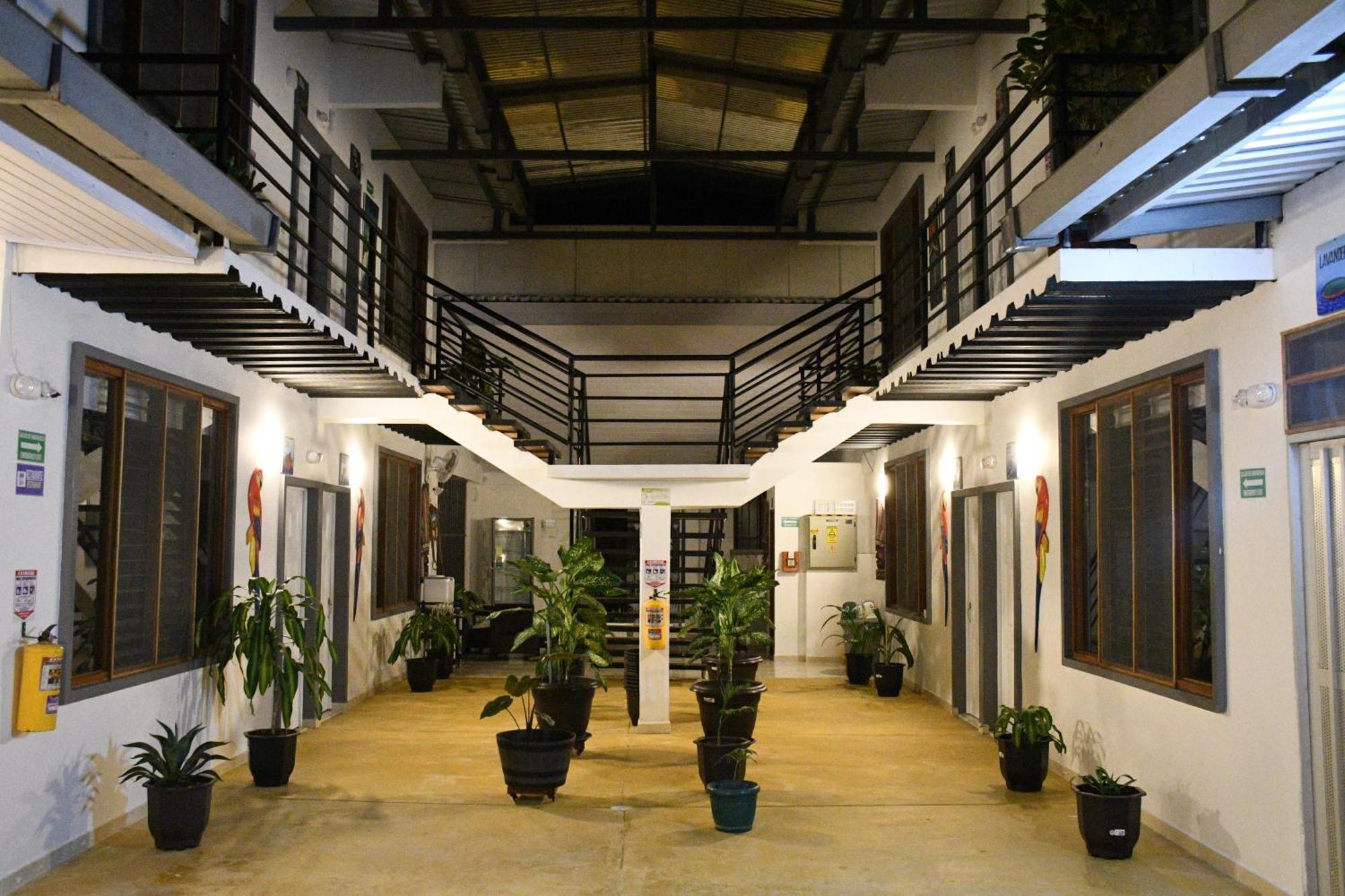 Cruz Roja - Turismo Solimoes Leticia Buitenkant foto
